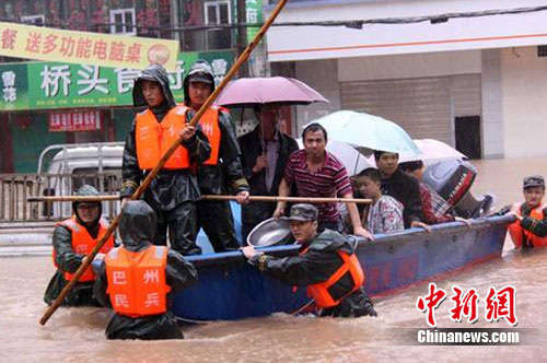 四川特大暴雨全力应对，天灾无情，人间有爱，保障安全在行动